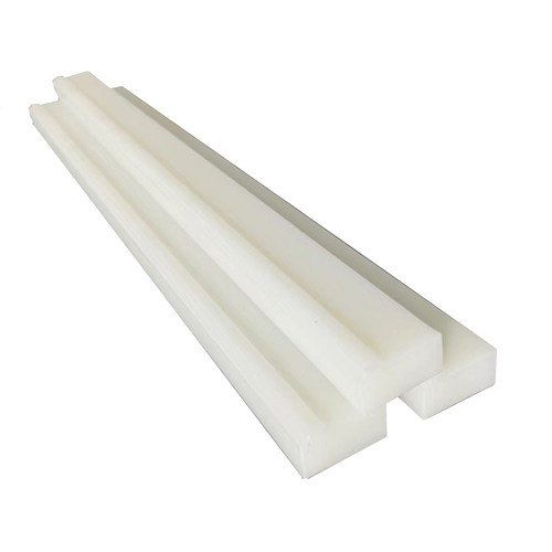 Quais são as principais vantagens da faixa resistente ao desgaste da cadeia de nylon em comparação com outros materiais?